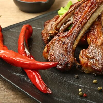 Шашлык из бараньей корейки в Jarang по цене 599 ₽