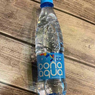 Вода БонАква без газа в Изюм по цене 170 ₽