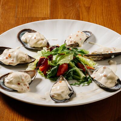 Мидии в сливочно-икорном соусе в Паста & Пицца по цене 990 ₽