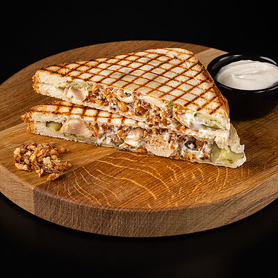 Батько сэндвич в DARK SIDE шаурма & гриль по цене 400 ₽