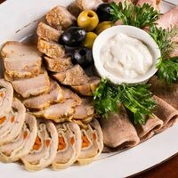 Нарезка мясная в Гагарин
