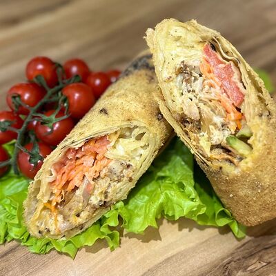 Большая шаурма в кляре с картофелем фри в Brend-doner по цене 330 ₽