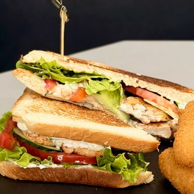 Клаб-сендвич с ветчинойв Gilam Food по цене 350 ₽