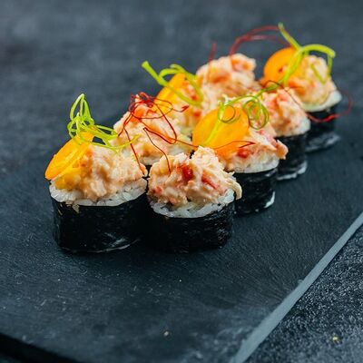 Тартар ролл с камчатским крабом в Rolls Bar по цене 920 ₽