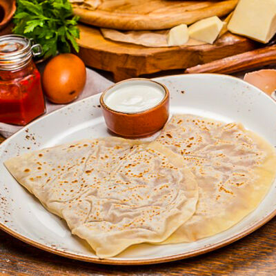 Кутабы с сыром в Пряности & Радости на Московском по цене 290 ₽