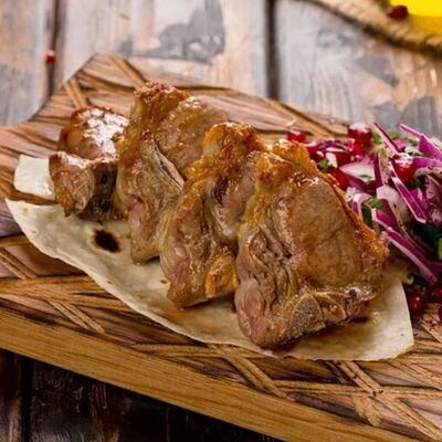 Шашлык из баранины с курдюком в ШАШЛЫК & BBQ по цене 1190 ₽