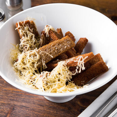 Гренки с чесноком в Кафе RSC по цене 90 ₽