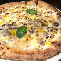Formaggio funghi в Mama Roma