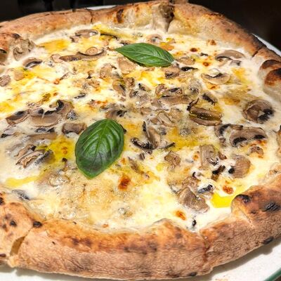 Formaggio funghi в Mama Roma по цене 859 ₽