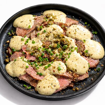 Ростбиф, соус тоннато в Chinch по цене 1200 ₽