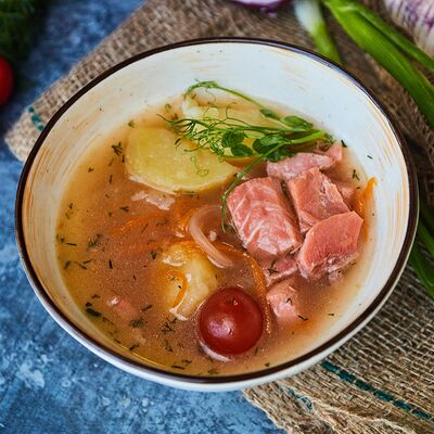 Уха с лососем в Тайфун по цене 329