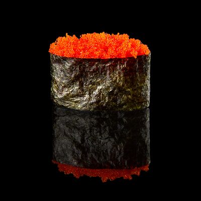 Гункан с тобико в Вкус и лосось по цене 145