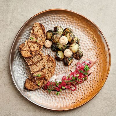 Сельдь с молодым укропом, картофелем и жареной чиабаттой в Pivino по цене 330