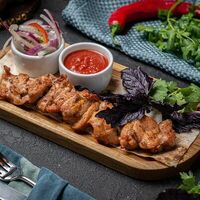 Шашлык из куриного бедра в Мимино