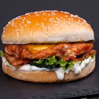 Фишбургер с филе лосося в Лакс+ по цене 620 ₽