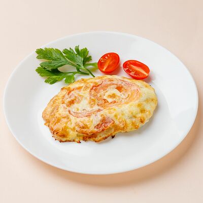 Отбивная из куриного филе с помидорами и сыром в Домашняя кухня Колобок.ru по цене 309 ₽
