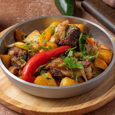 Жаркое из телятиныв Lariote по цене 1420 ₽