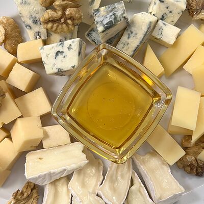 Сырное плато в Кафе Это Факт по цене 1430 ₽