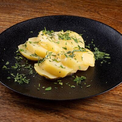 Картофель отварной с зеленью в Cernovar по цене 165 ₽