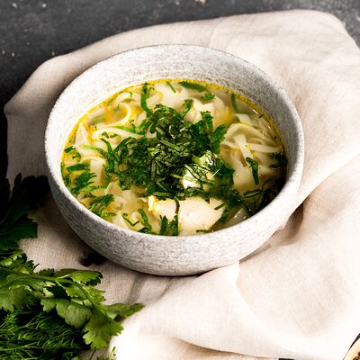 Суп лапша с куриным филе грудки фермерской курицы в A Food по цене 310