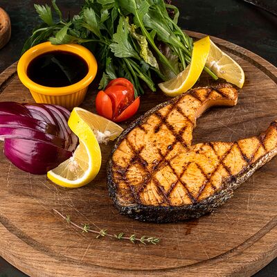 Стейк из сёмги, запечённый на углях в MARMARIS RESTAURANT по цене 1790 ₽