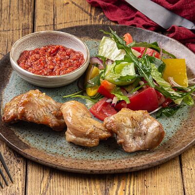 Куриное филе со свежими овощами в Сябры по цене 430 ₽