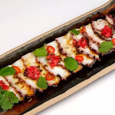Карпаччо из осьминога в Tao Sushi Lab по цене 1390 ₽
