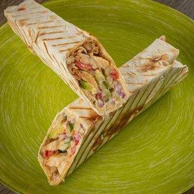 Шаверма Классическая в Вкусная и сочная по цене 359 ₽