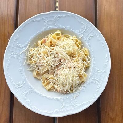 Паста с лососем в JOY FOOD & WINE по цене 850 ₽