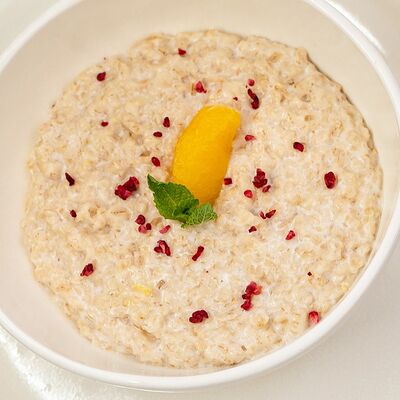 Каша овсяная на кокосовом молоке в Гури по цене 500 ₽