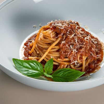 Спагетти Болоньезе в Avgust13 по цене 1100 ₽