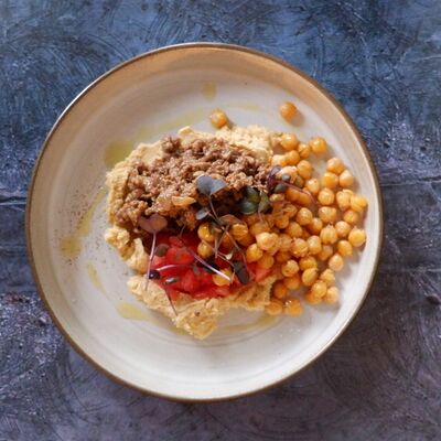 Мясо чили, жареный нут, хумус в Spletnicy cafe по цене 680