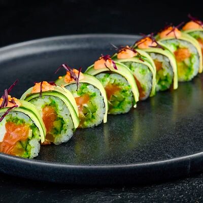 Ролл Сашими фреш в Namdin Asian Kitchen & Bar по цене 1500 ₽