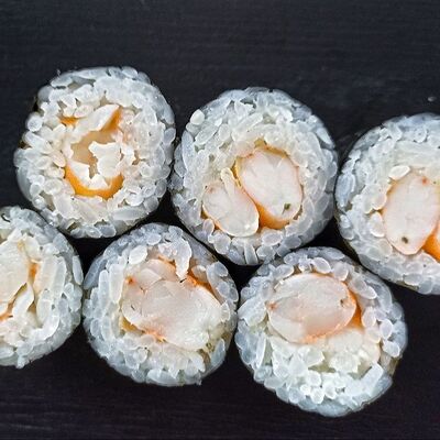 Маки с креветкой в More sushi по цене 349 ₽