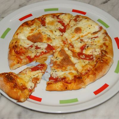 Детская пицца Маргарита в FastШашлык и Хинкали по цене 365 ₽