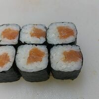 Ролл Лосось в Sushi Vrn