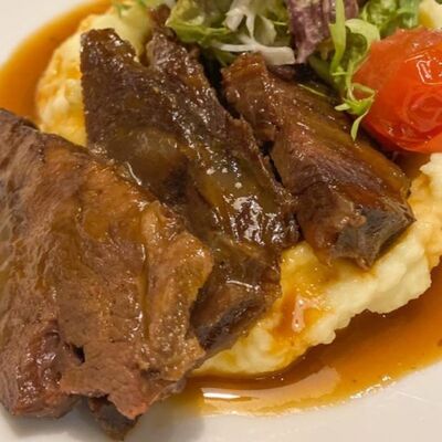 Говяжьи щечки в Чентуриппе по цене 975 ₽