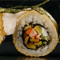 Том кха с креветкой и лососем в Wok café
