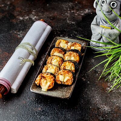 Кимпаб с кимчи и моцареллой в Корея по цене 520 ₽