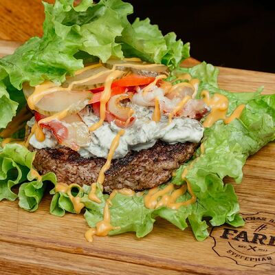 Бургер брянский парень в листьях в #FARШ по цене 480