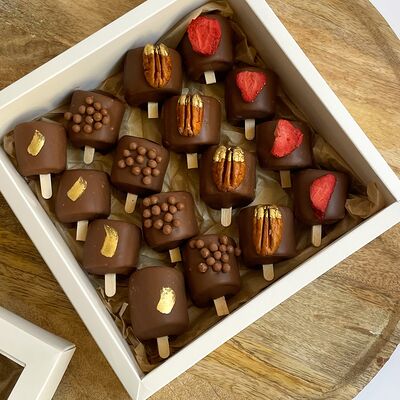 Бананы в шоколаде Анже средний набор в Клубника по цене 3490 ₽