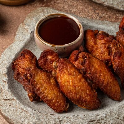 Куриные крылья BBQ в Егерь по цене 950 ₽
