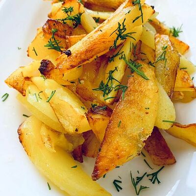 Картофель, жаренный на топленом сливочном масле в Золотая вилка по цене 190 ₽