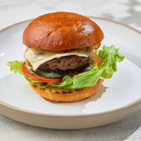 Биф бургер с сыром Бри в DEQUFO