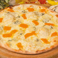 Пицца Четыре сыра в Луиджи & Тосё