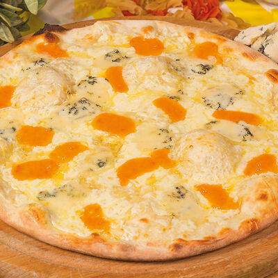 Пицца Четыре сыра в Луиджи & Тосё по цене 299