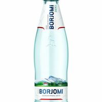 Вода Borjomi в Хинкальная