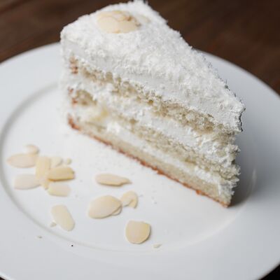 Торт Рафаэлло в Рандеву по цене 350 ₽