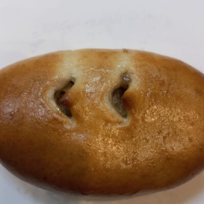 Пирожок с мясом и капустой в Кондитерская-пекарня Смайлик по цене 65 ₽