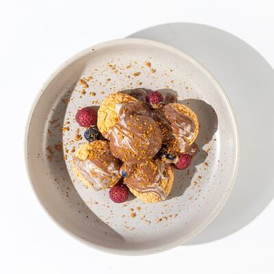 Эклеры в Melty по цене 540 ₽